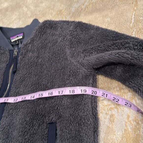 Patagonia fleece bomber jacket - womens M in GUC dark grey with navy trim - Picture 6 of 11